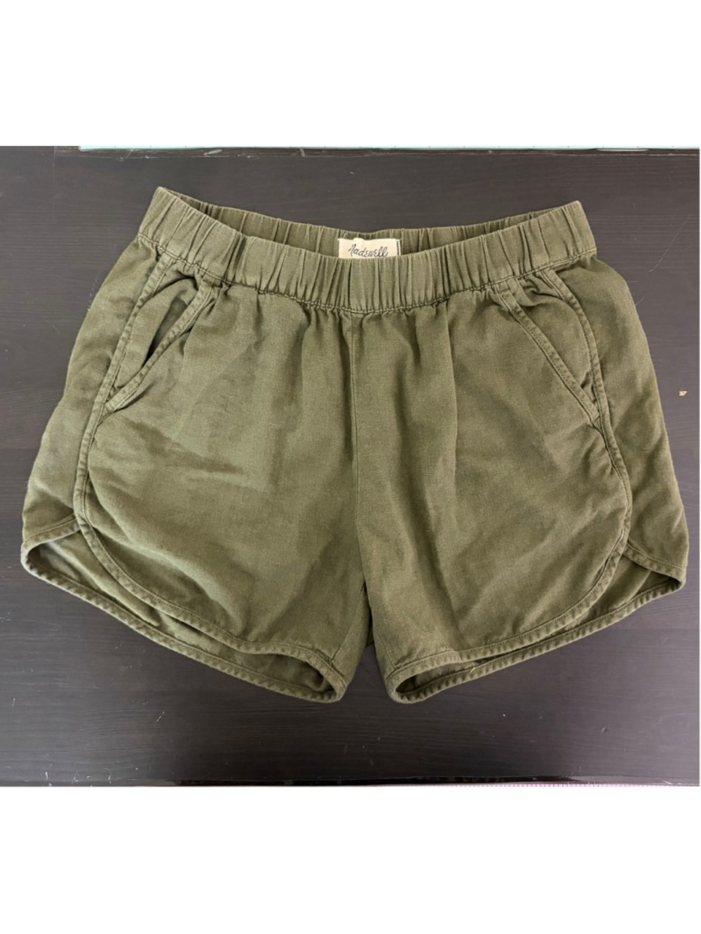 Madewell Desert Olive Green Pull On Shorts Elastic Waist Petal Slit Pockets NWOT